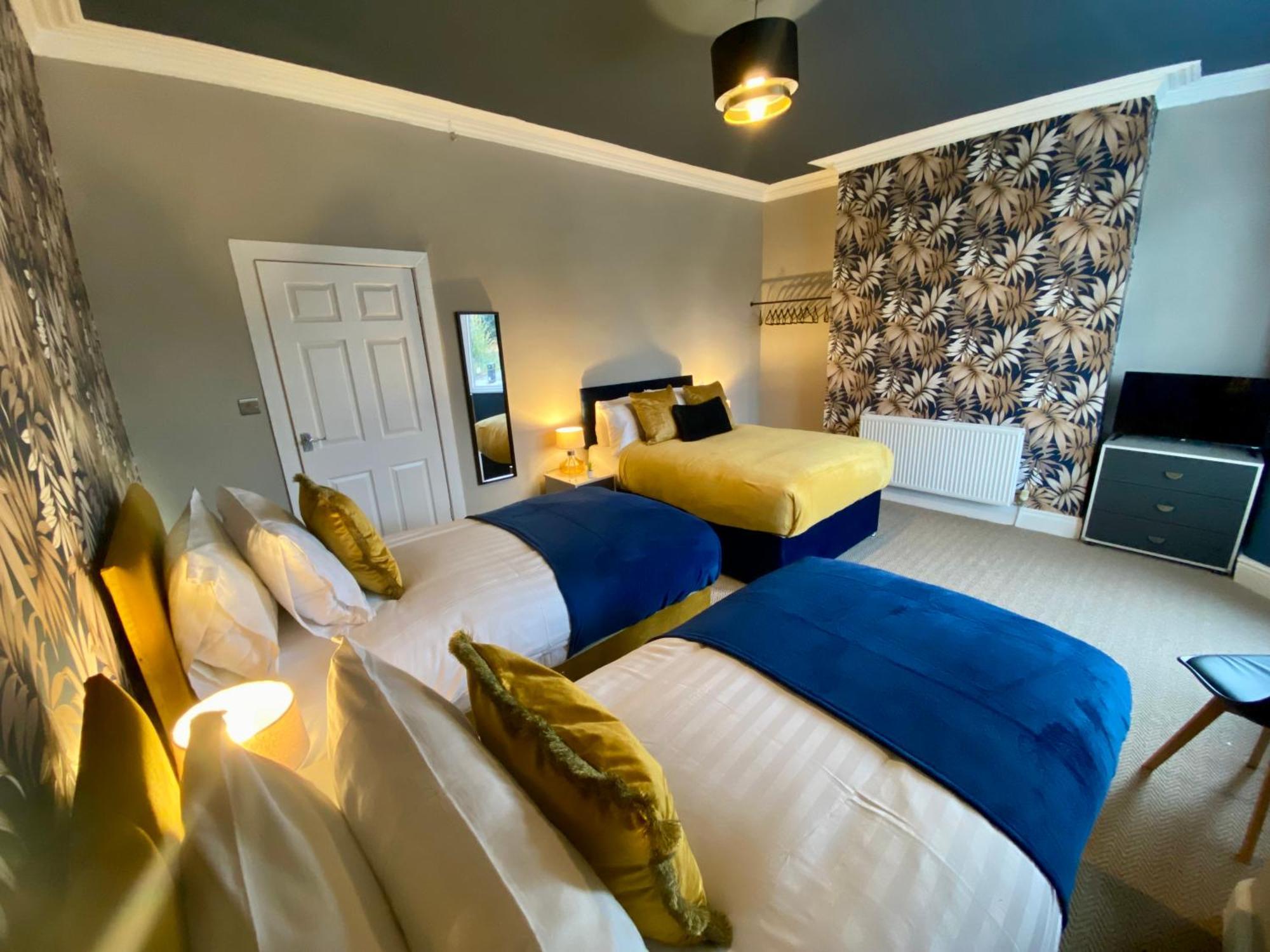 Entire Modern House Liverpool, 6 Bedrooms 외부 사진