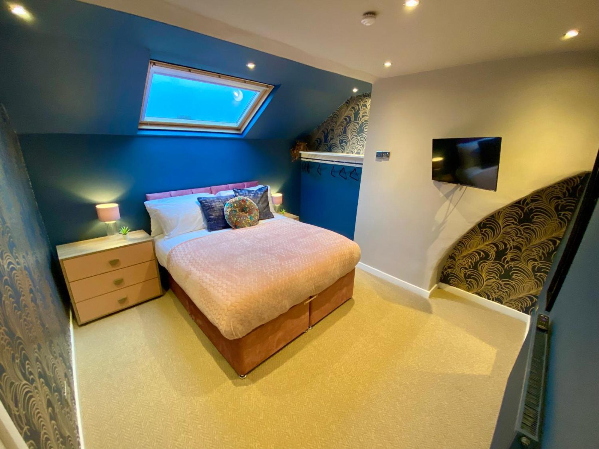 Entire Modern House Liverpool, 6 Bedrooms 외부 사진