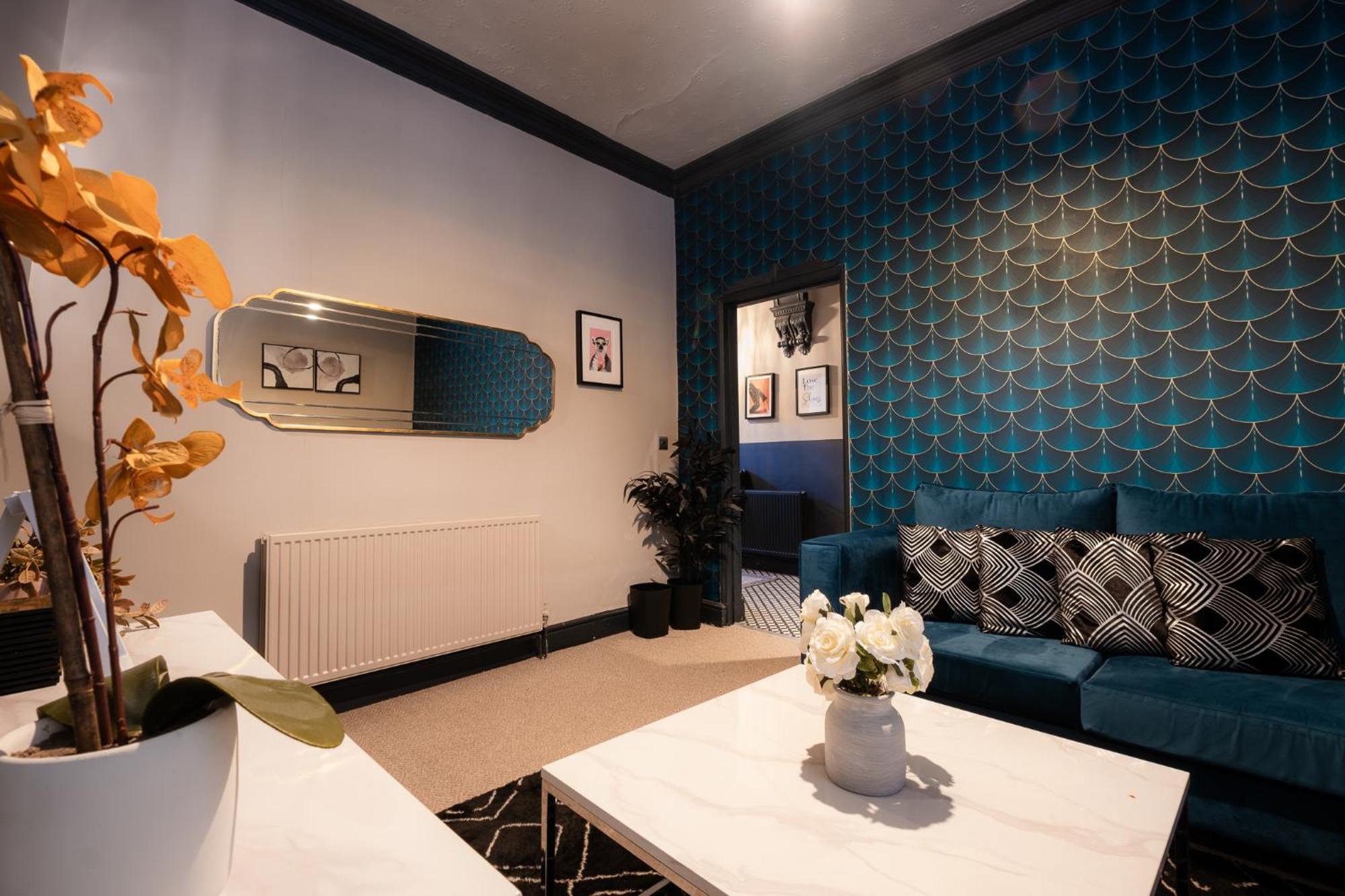 Entire Modern House Liverpool, 6 Bedrooms 외부 사진